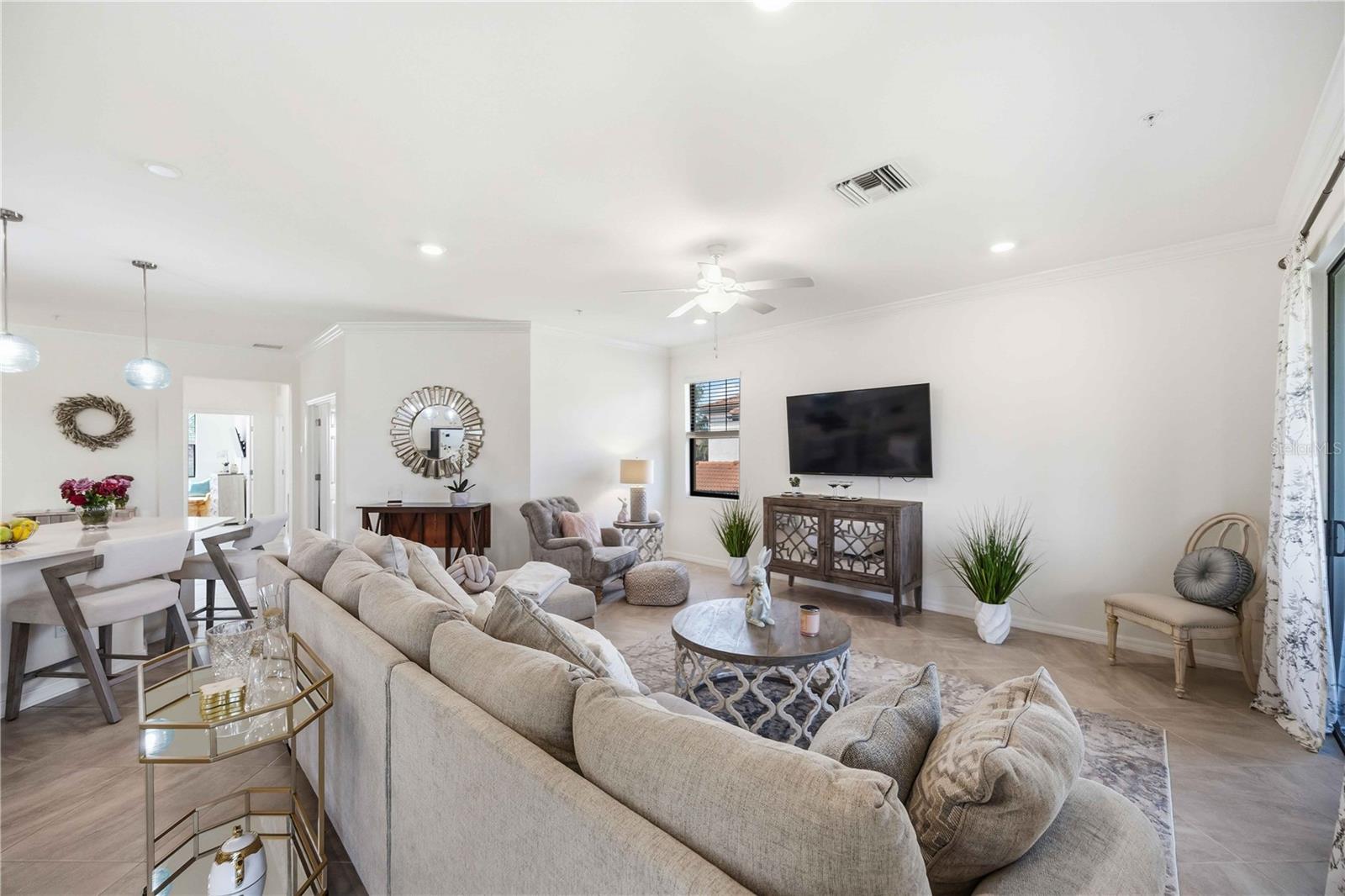 Image 17 of 68 For 10039 Crooked Creek Drive 201