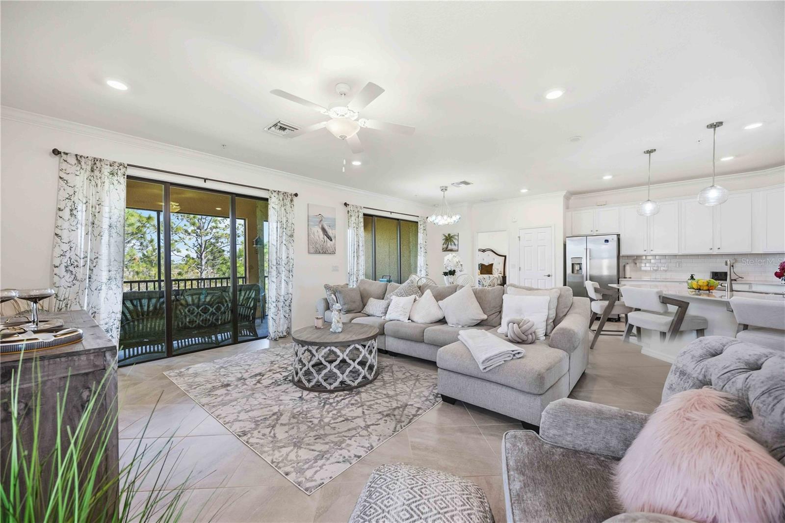 Image 19 of 68 For 10039 Crooked Creek Drive 201