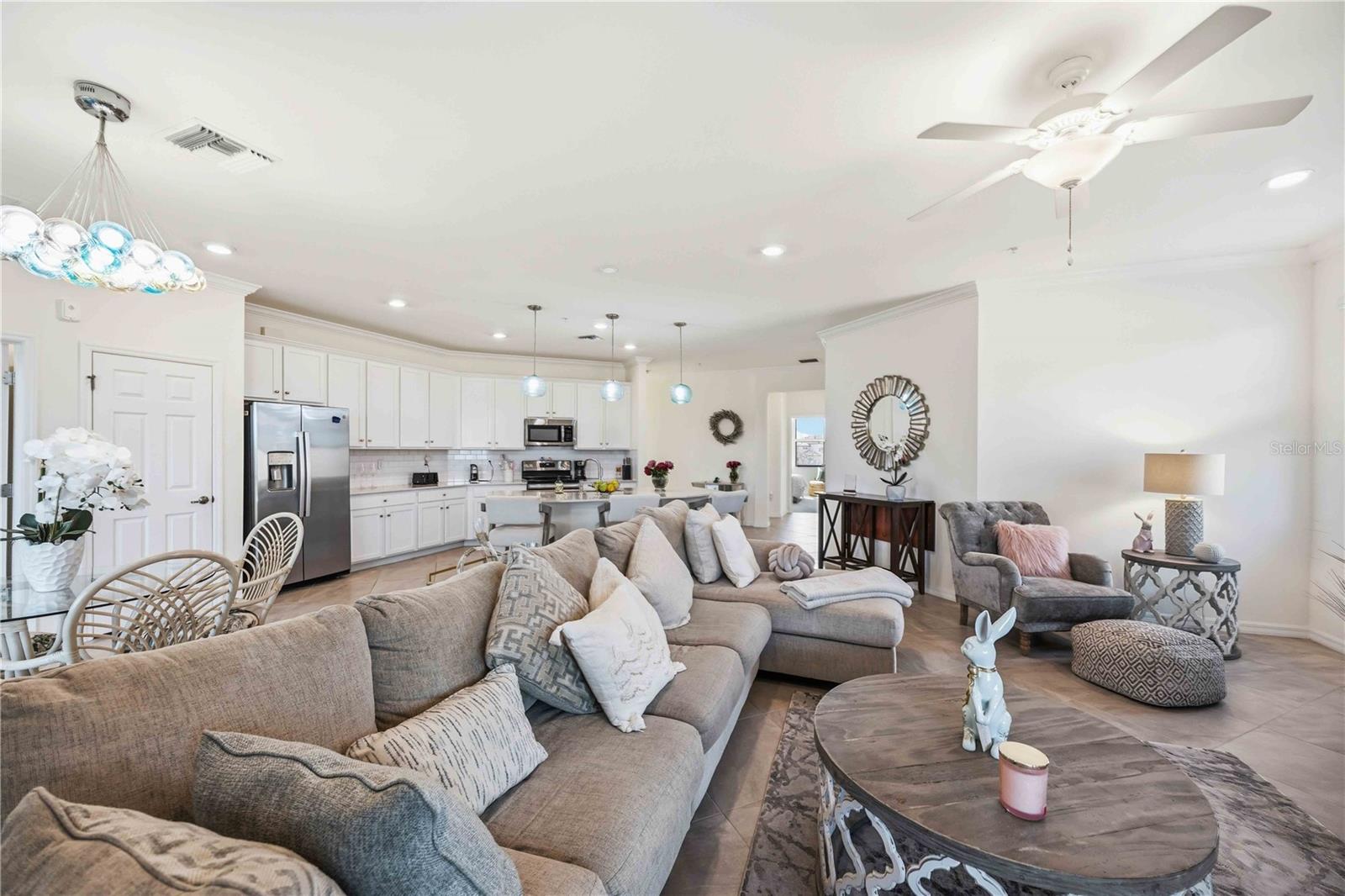 Image 24 of 68 For 10039 Crooked Creek Drive 201