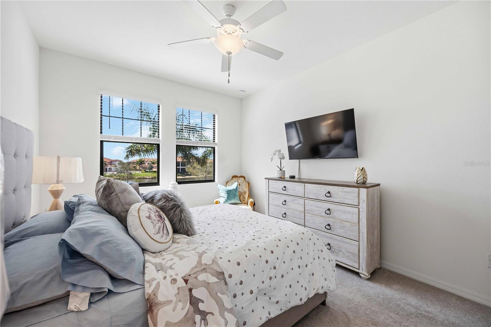 Image 27 of 68 For 10039 Crooked Creek Drive 201