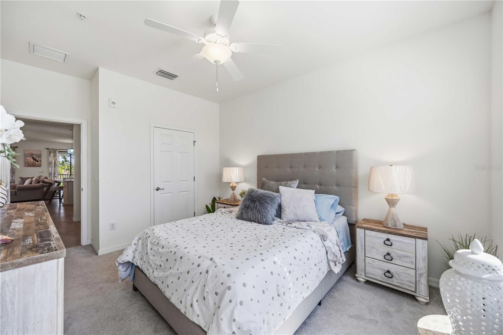 Image 28 of 68 For 10039 Crooked Creek Drive 201