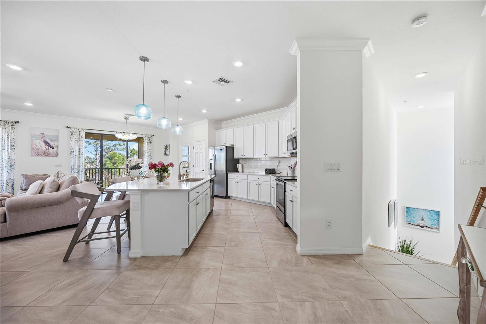 Image 3 of 68 For 10039 Crooked Creek Drive 201