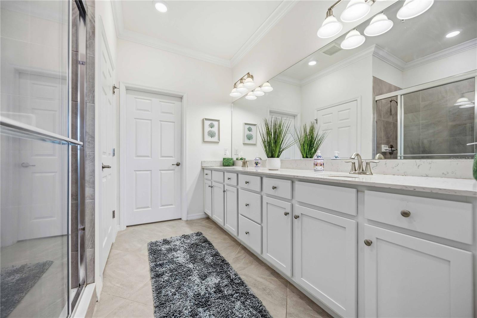 Image 33 of 68 For 10039 Crooked Creek Drive 201