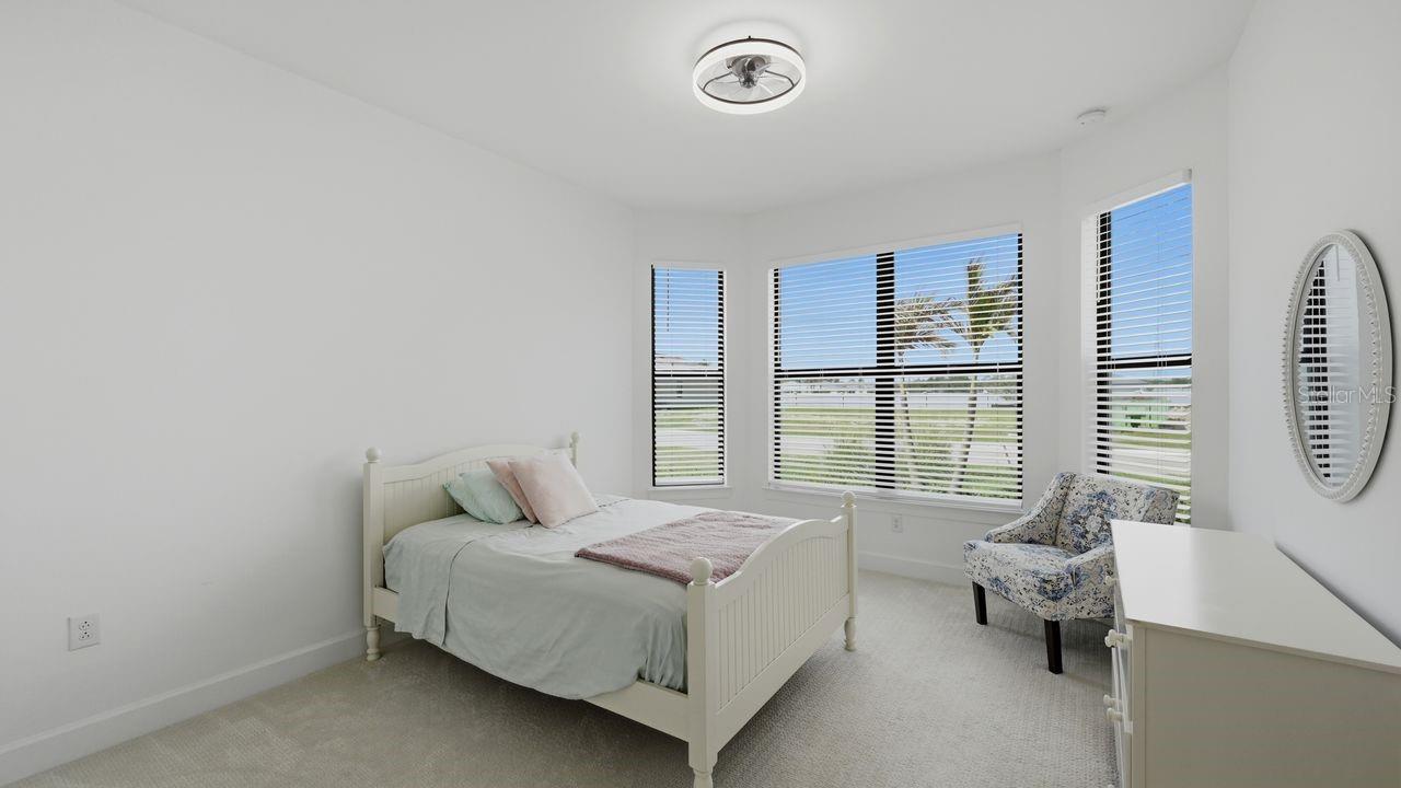 Image 22 of 66 For 4400 Lakeside Grove Place