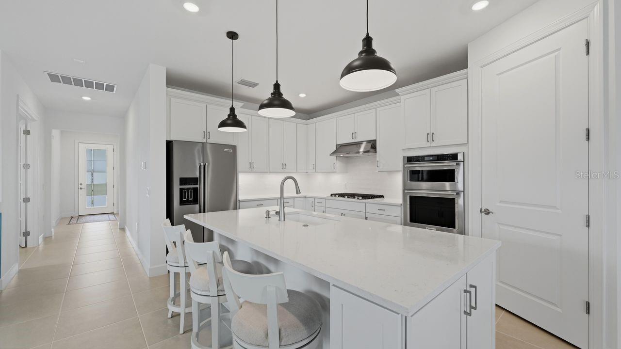 Image 3 of 66 For 4400 Lakeside Grove Place