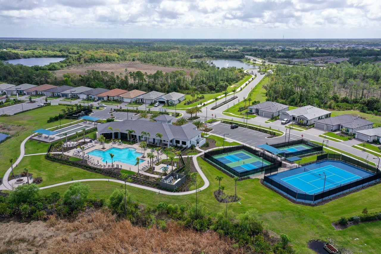 Image 36 of 66 For 4400 Lakeside Grove Place