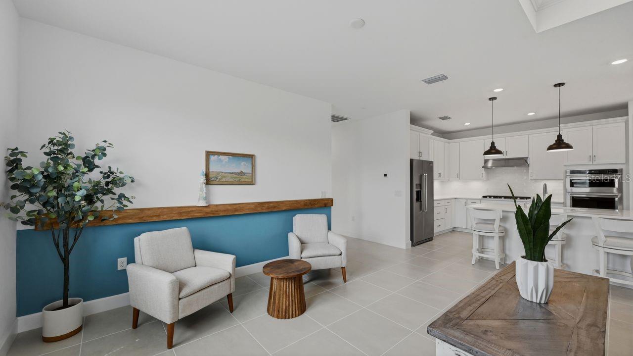 Image 9 of 66 For 4400 Lakeside Grove Place