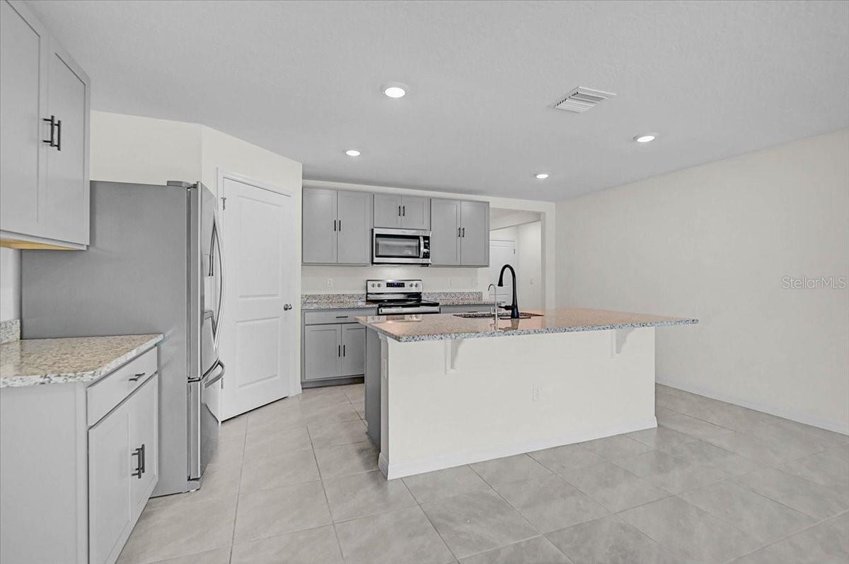Image 5 of 29 For 17319 Wheatberry Boulevard
