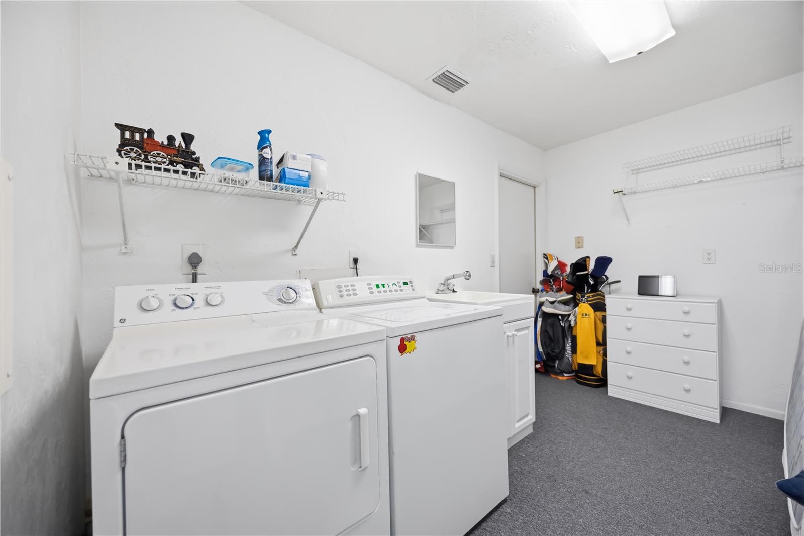 Image 27 of 81 For 1720 Sklar Court