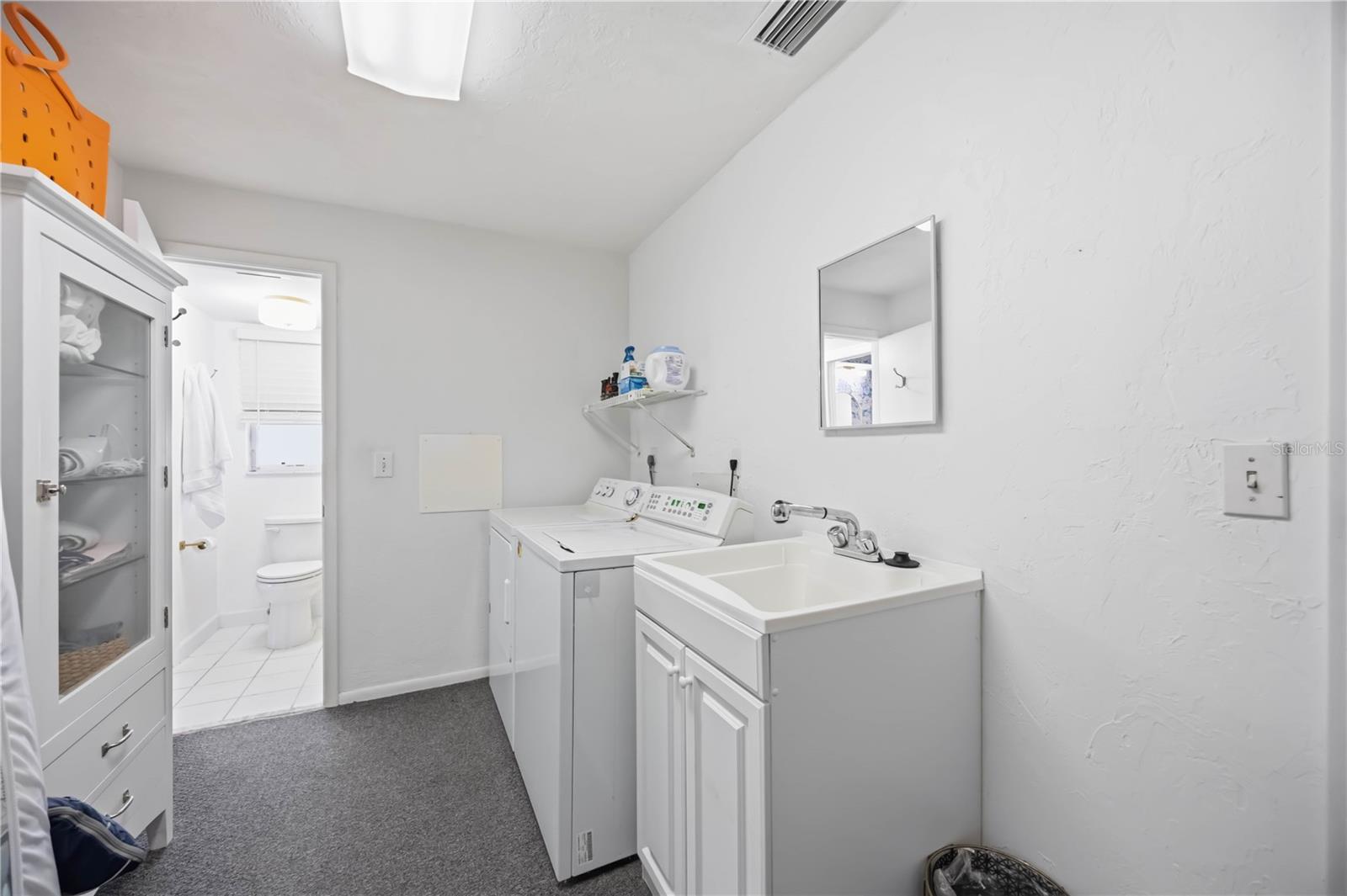 Image 28 of 81 For 1720 Sklar Court