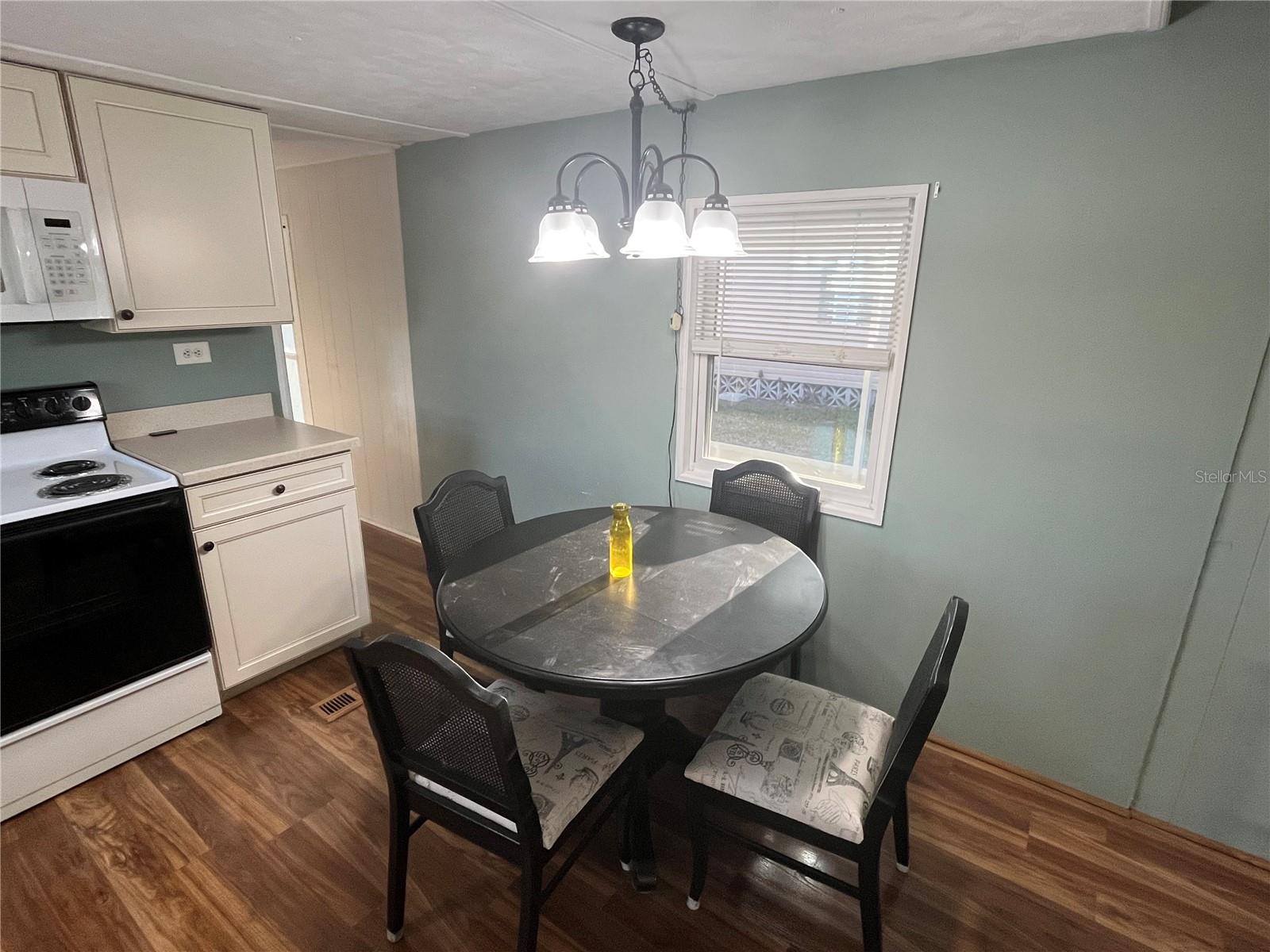 Image 10 of 29 For 712 Locarno Drive