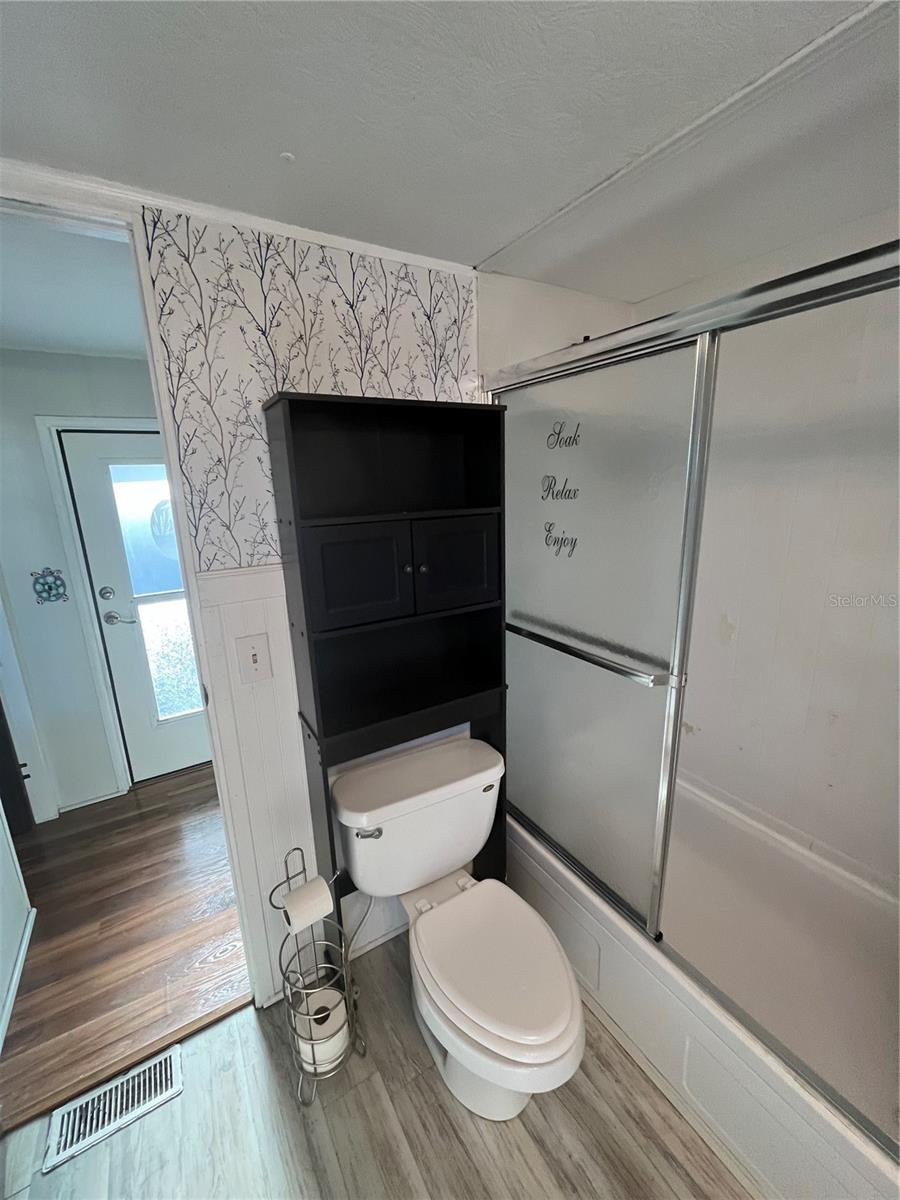 Image 25 of 29 For 712 Locarno Drive