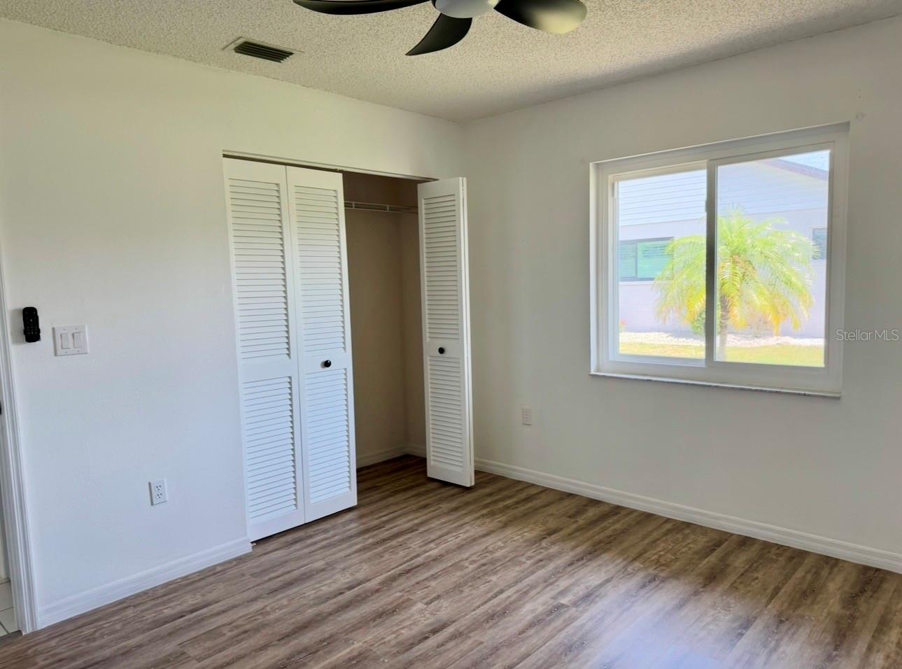 Image 10 of 13 For 2391 Briarwood Street