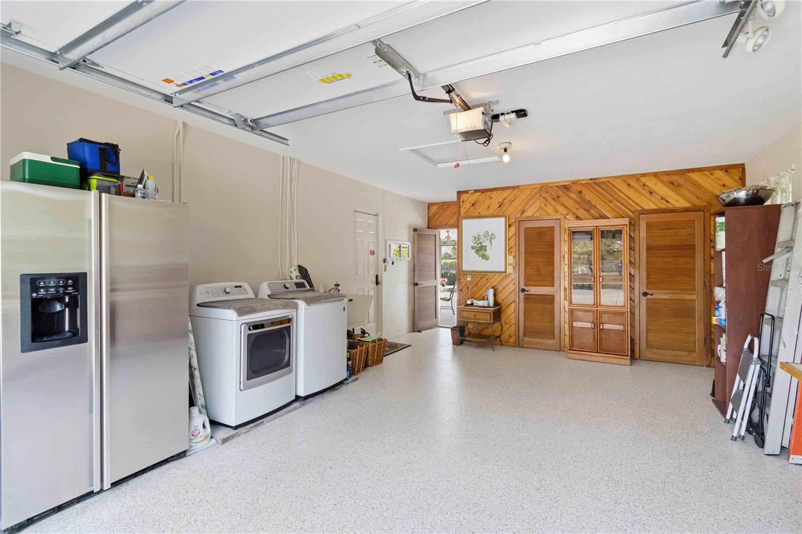 Image 31 of 74 For 2068 Sunnyside Lane