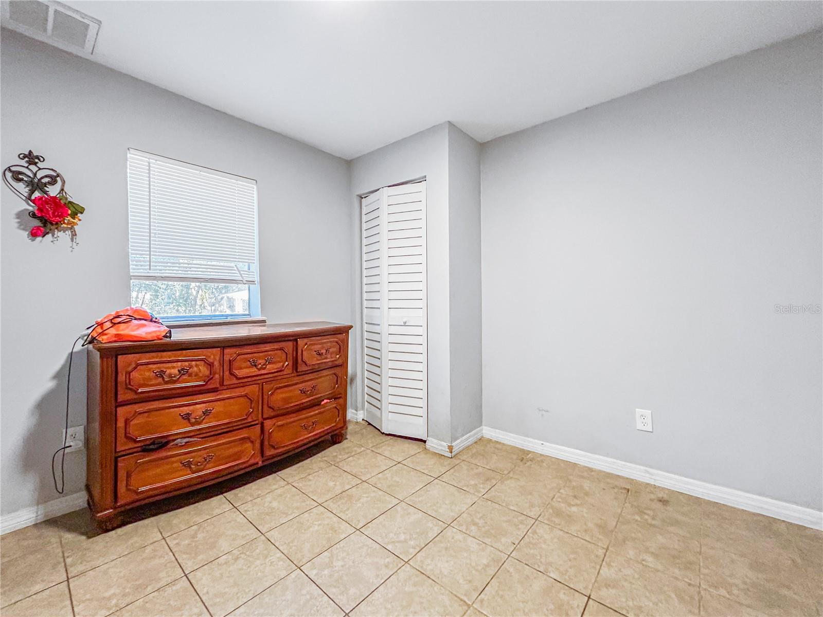 Image 11 of 20 For 17447 Bathurst Avenue