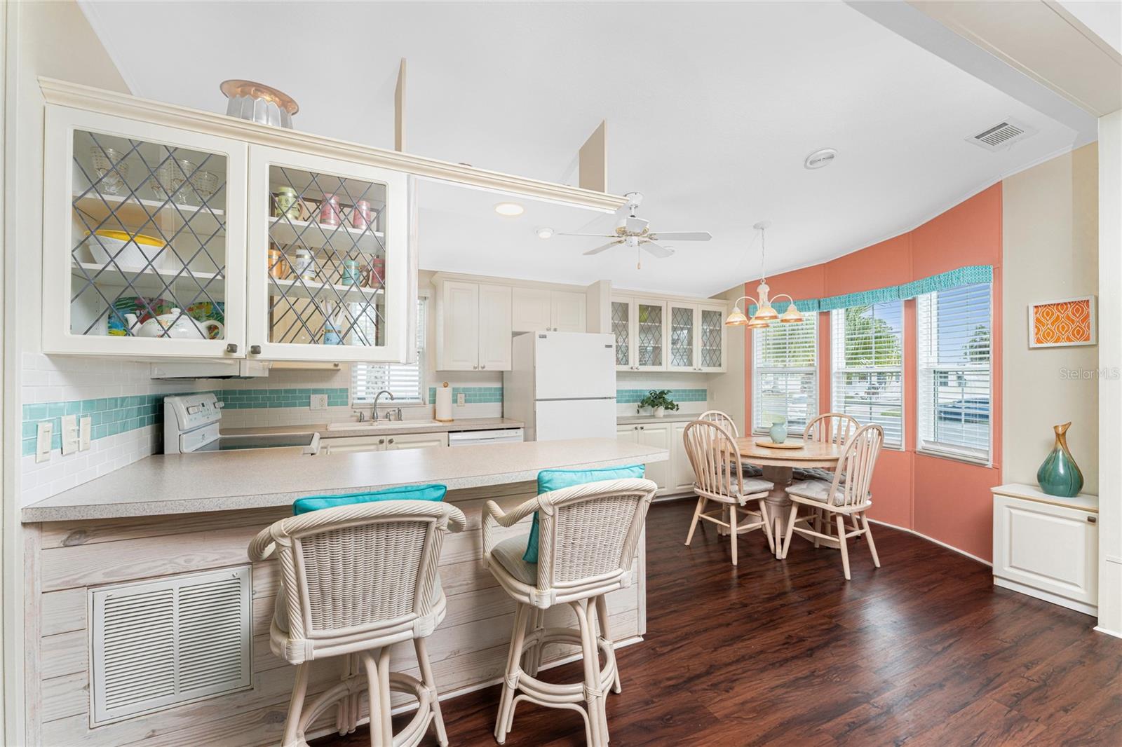 Image 15 of 60 For 50 Crown Point Drive