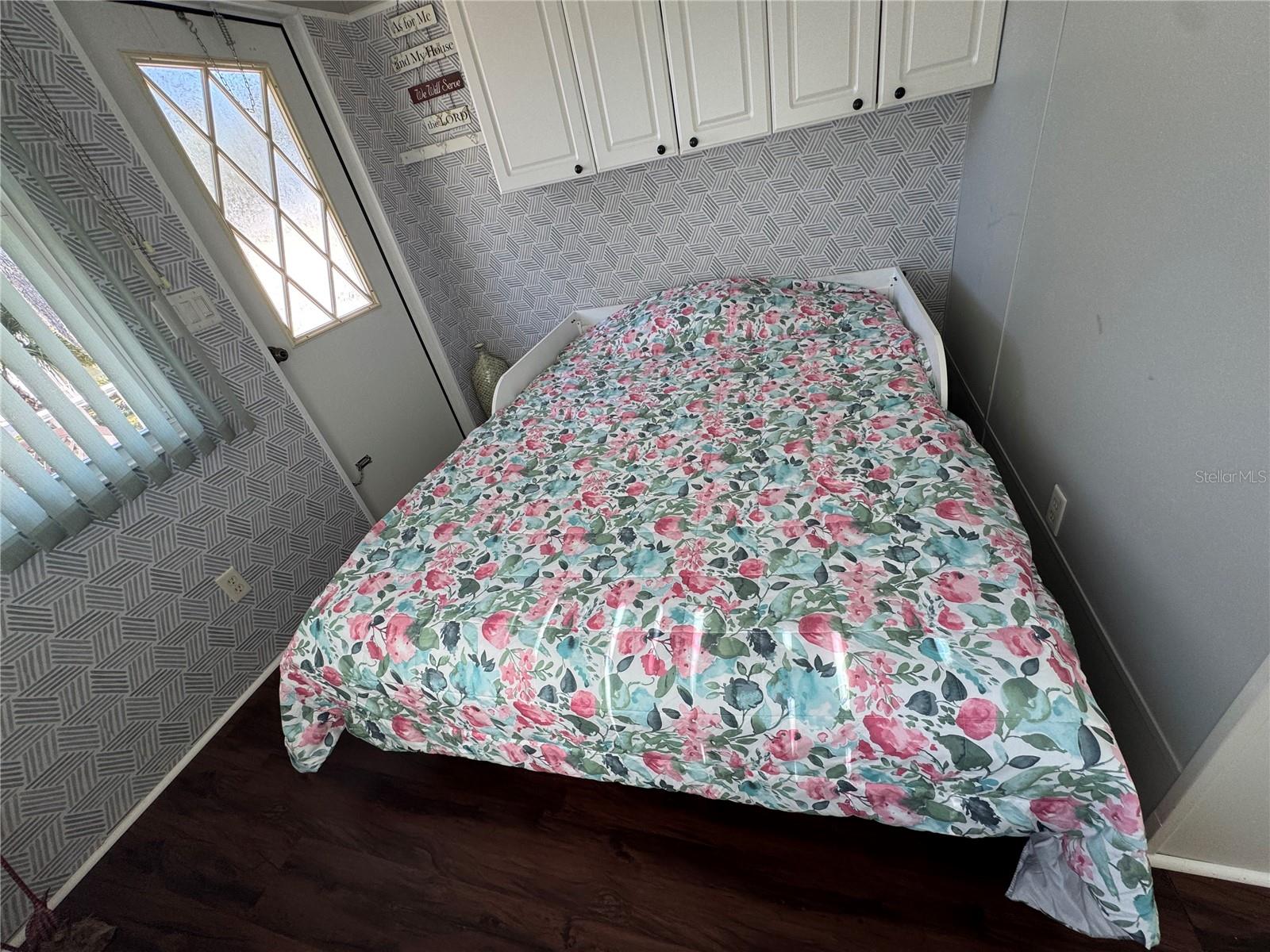 Image 25 of 60 For 50 Crown Point Drive