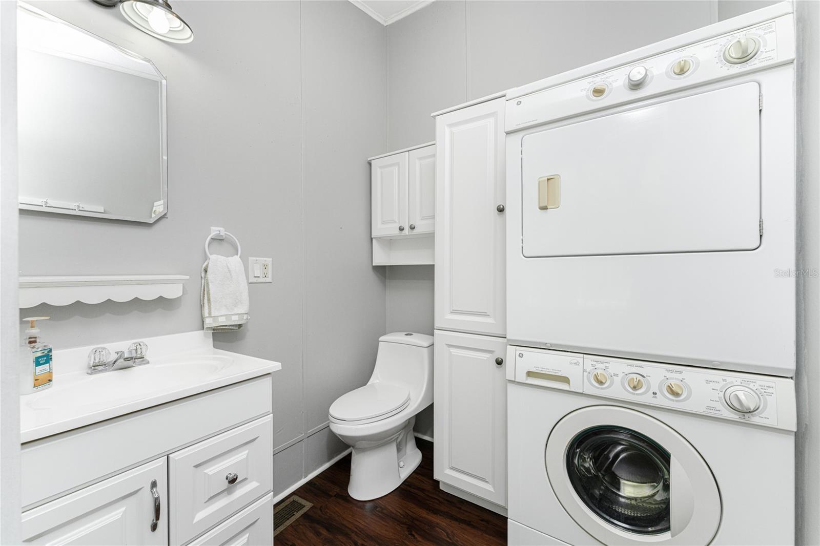 Image 31 of 60 For 50 Crown Point Drive