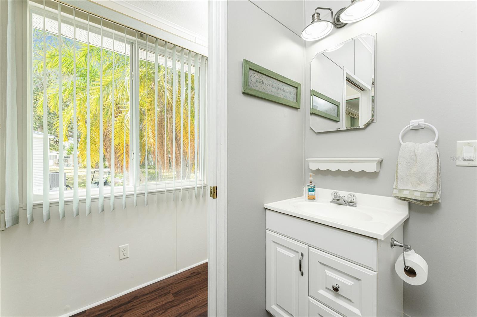 Image 32 of 60 For 50 Crown Point Drive