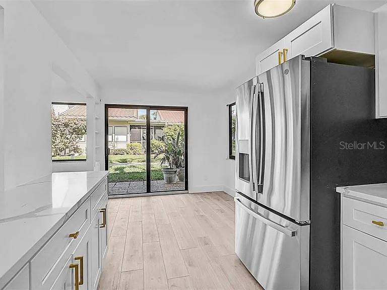 Image 5 of 18 For 500 Park Boulevard S 93