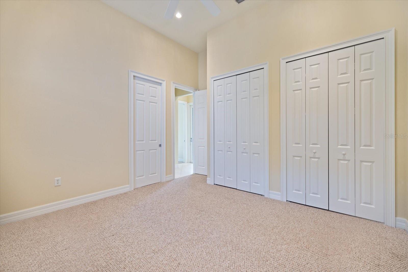 Image 32 of 63 For 17 Cayman Isles Boulevard