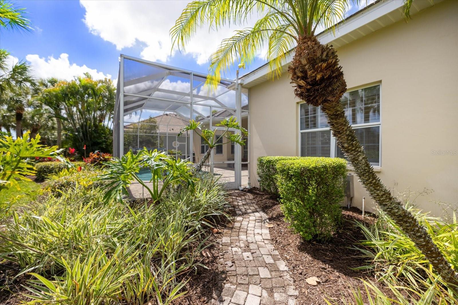 Image 62 of 63 For 17 Cayman Isles Boulevard