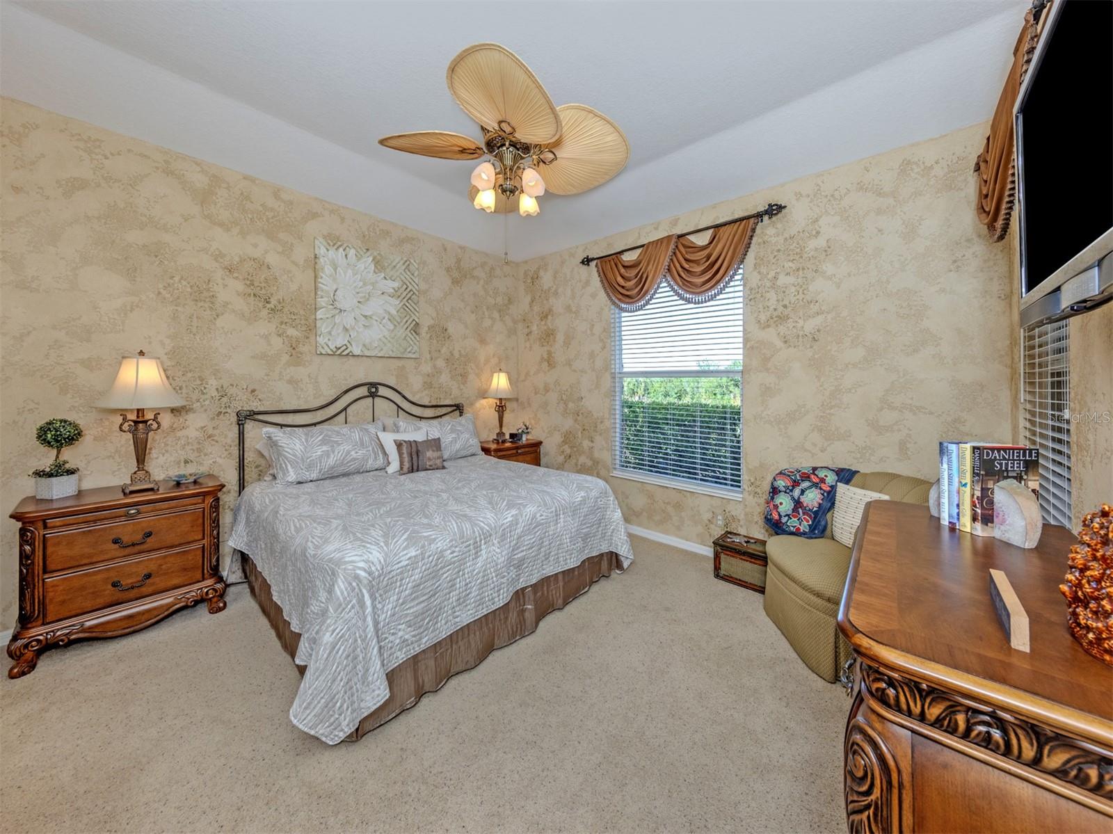 Image 17 of 78 For 178 Treviso Court