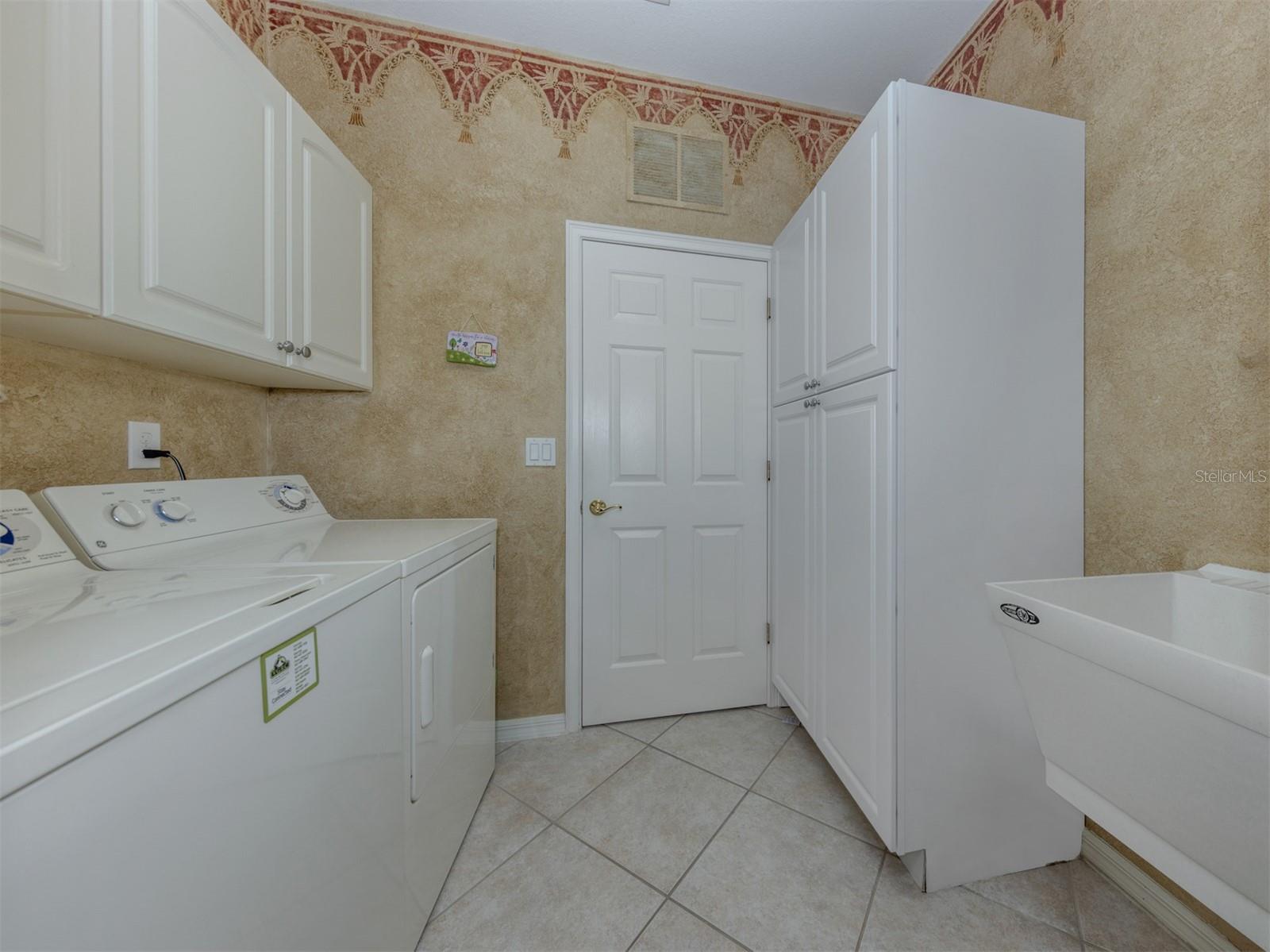 Image 23 of 78 For 178 Treviso Court