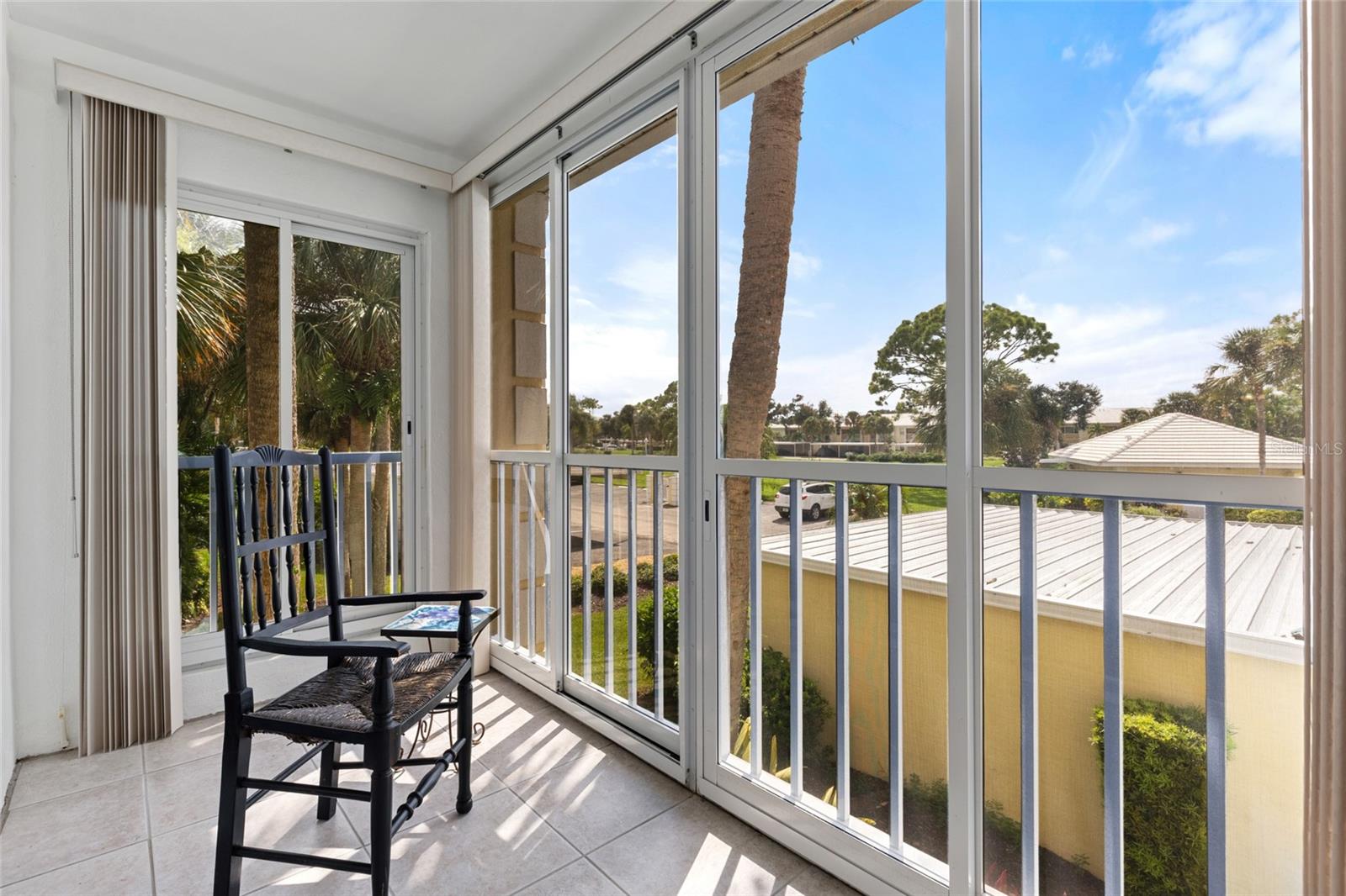 Image 23 of 50 For 410 Cerromar Circle S 242