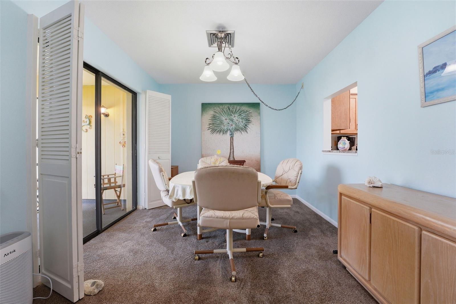 Image 11 of 40 For 820 Capri Isles Boulevard 202