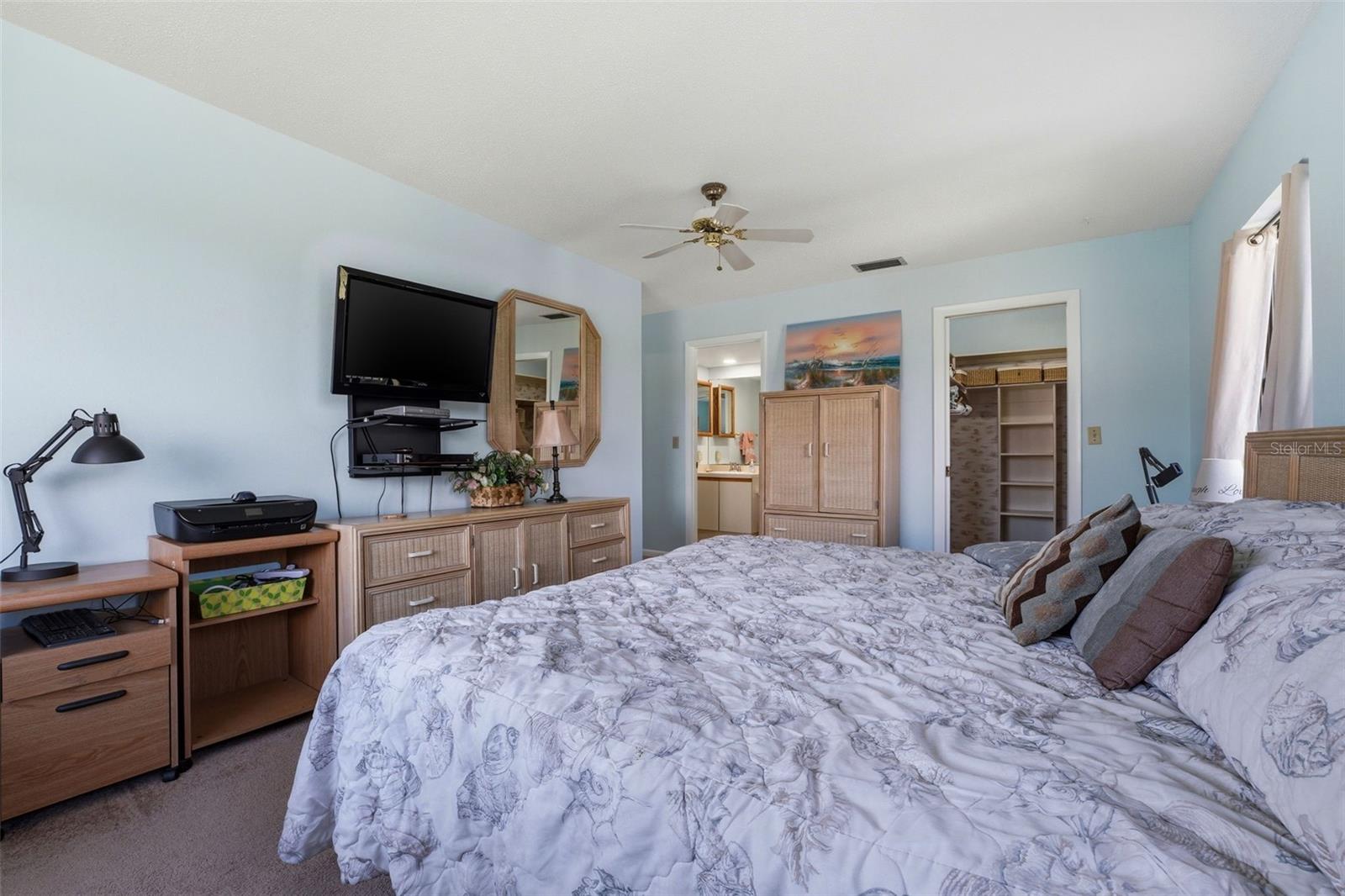 Image 16 of 40 For 820 Capri Isles Boulevard 202