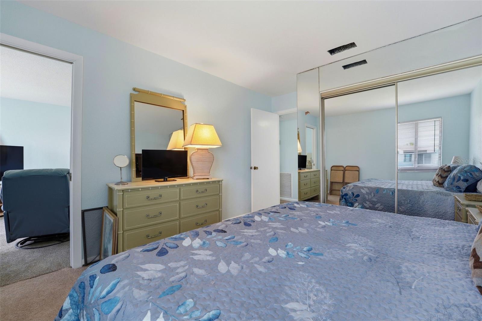 Image 20 of 40 For 820 Capri Isles Boulevard 202