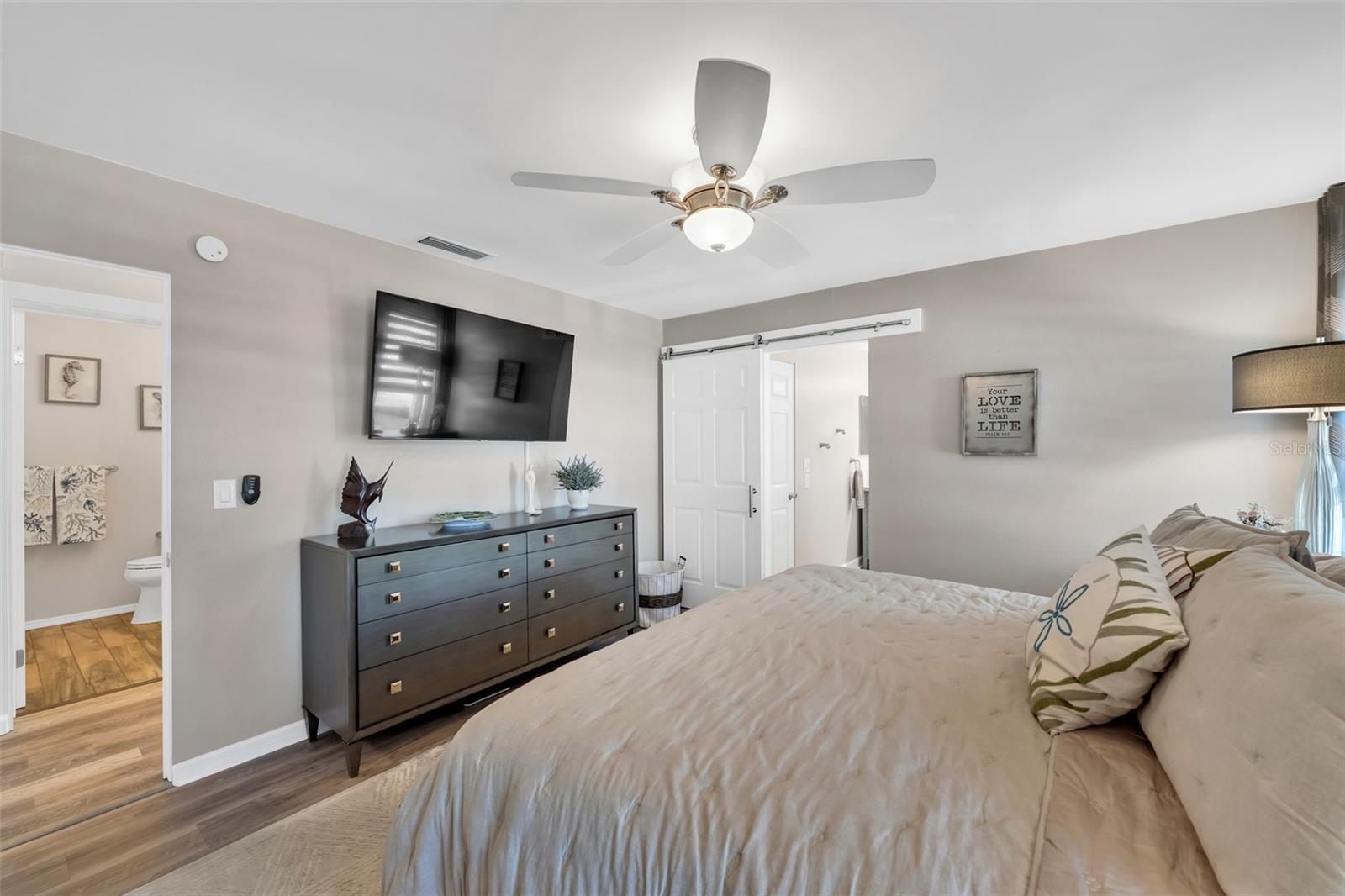 Image 19 of 40 For 5400 Gulf Drive 32