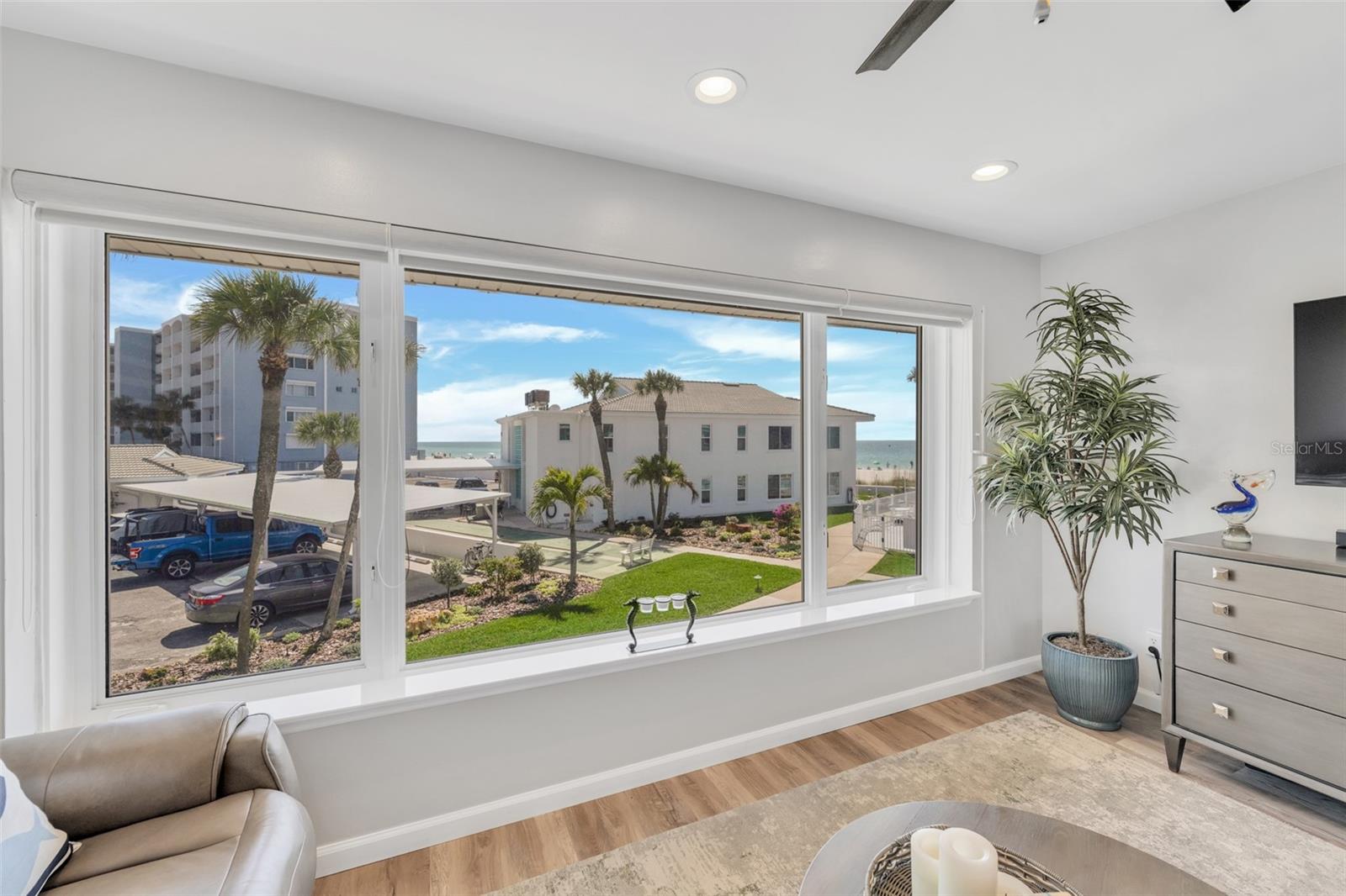 Image 9 of 40 For 5400 Gulf Drive 32