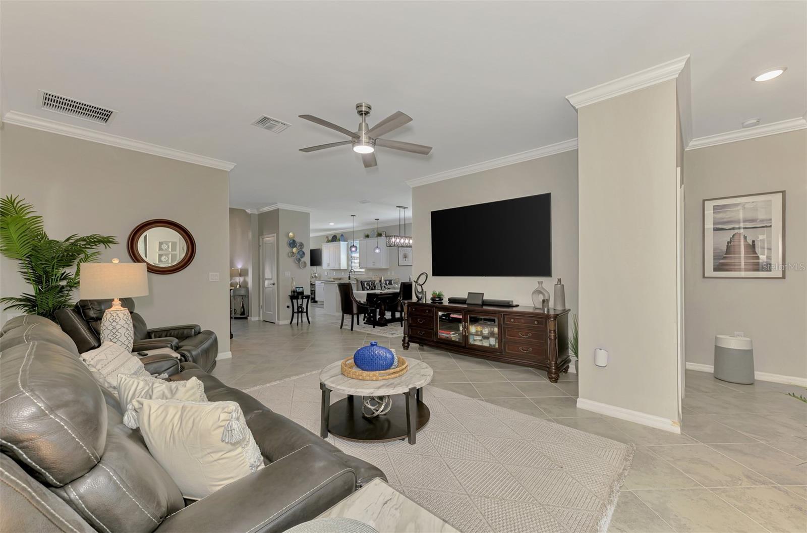 Image 14 of 54 For 15896 Honeysuckle Street