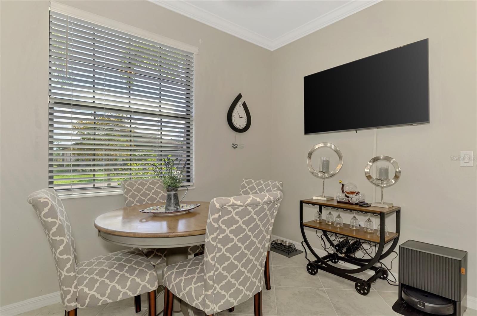 Image 23 of 54 For 15896 Honeysuckle Street