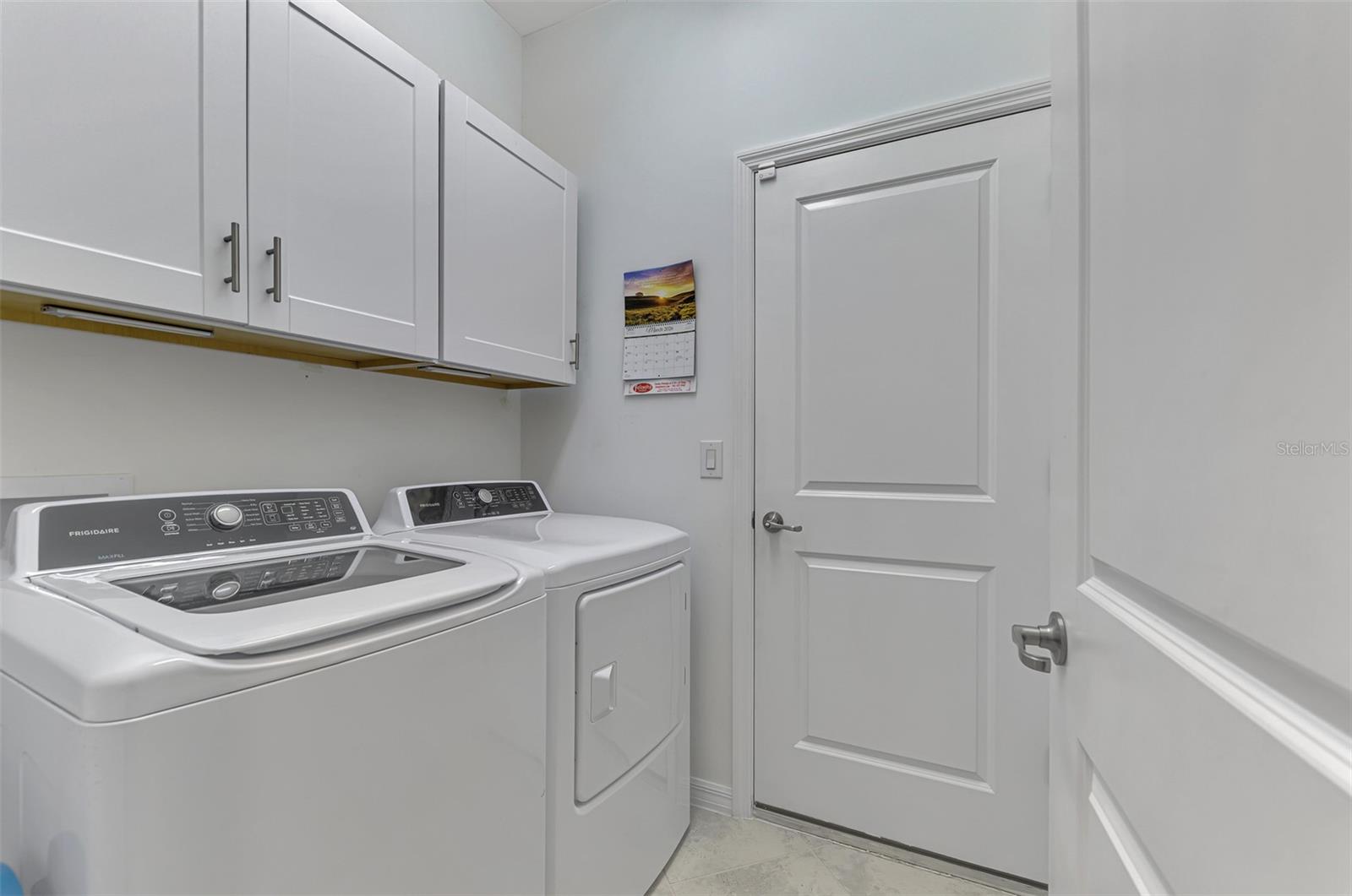 Image 40 of 54 For 15896 Honeysuckle Street