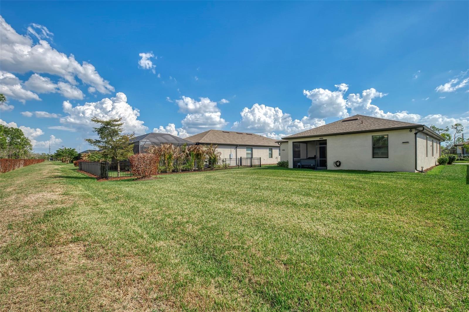 Image 45 of 54 For 15896 Honeysuckle Street