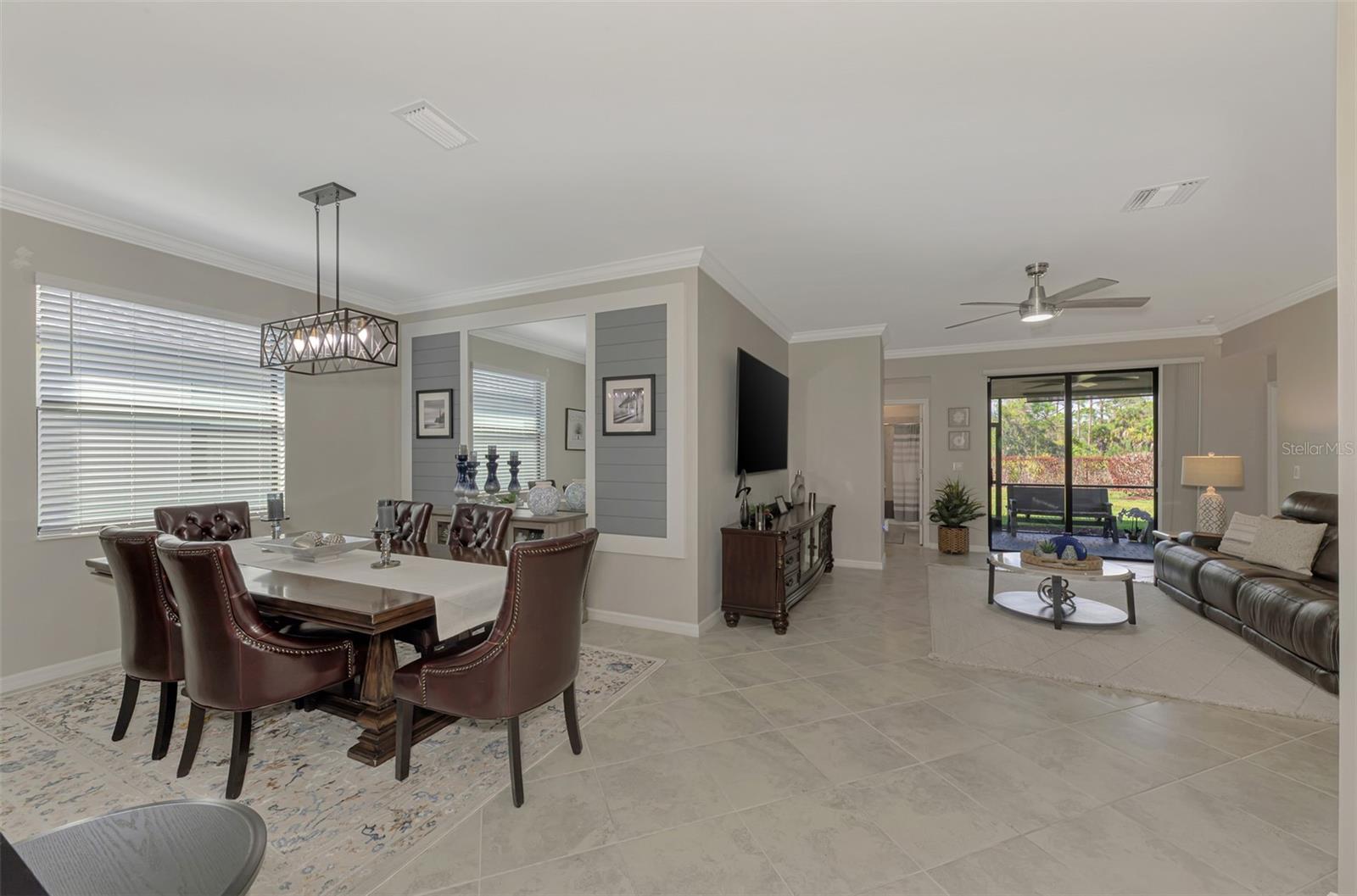 Image 9 of 54 For 15896 Honeysuckle Street