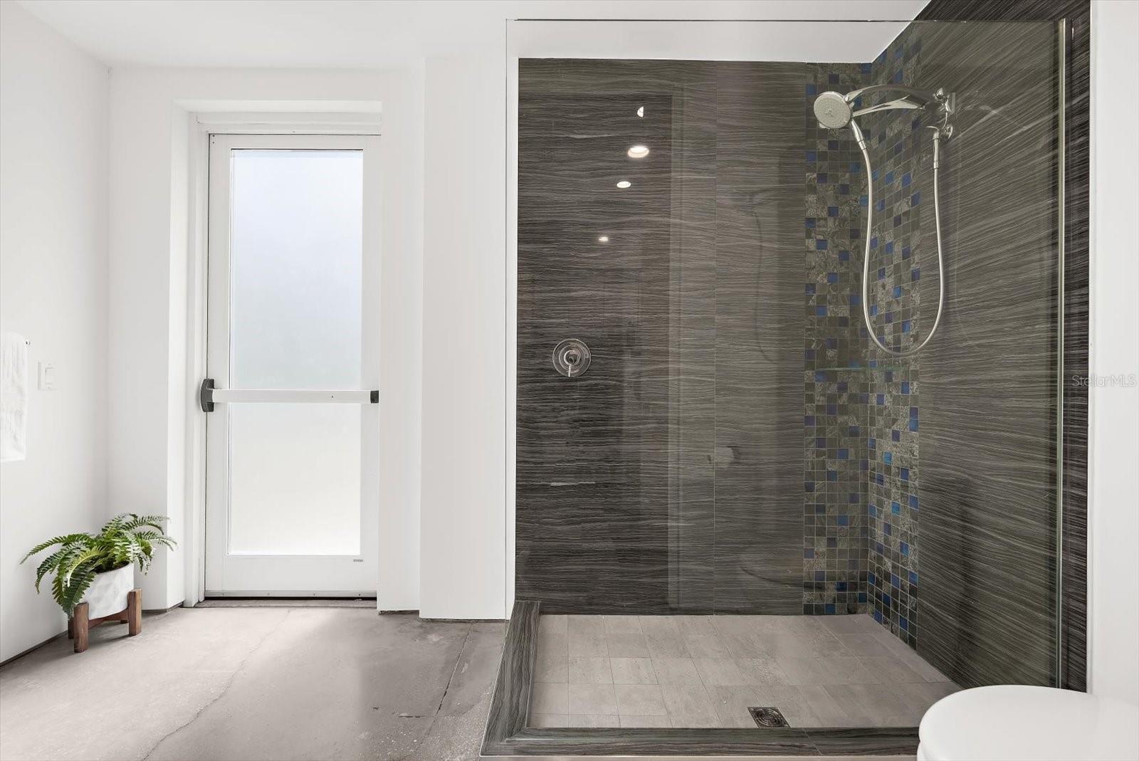 Image 40 of 91 For 1725 Overbrook Road