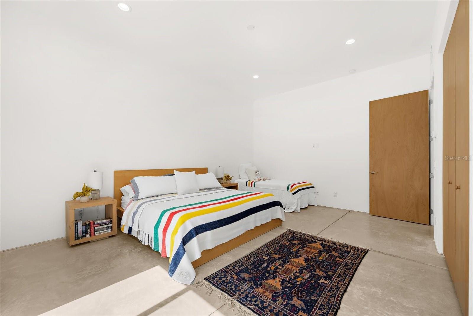 Image 44 of 91 For 1725 Overbrook Road