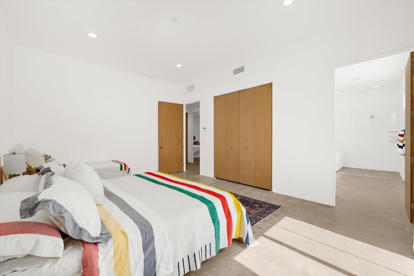 Image 45 of 91 For 1725 Overbrook Road