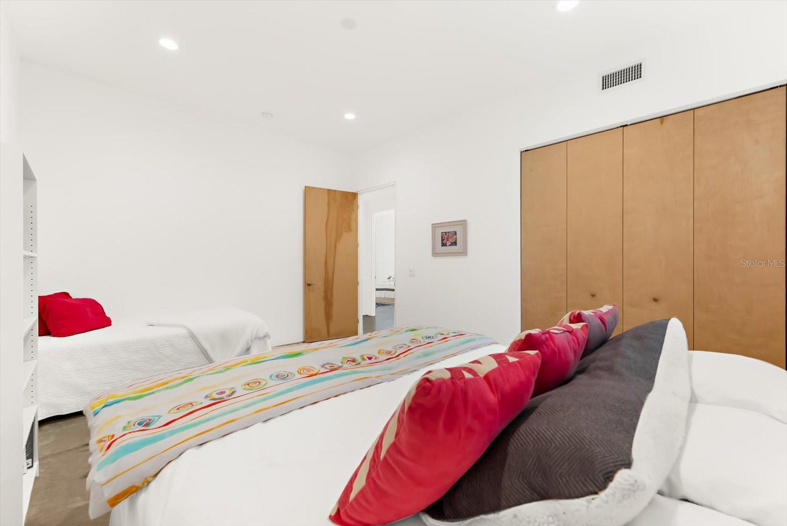 Image 55 of 91 For 1725 Overbrook Road