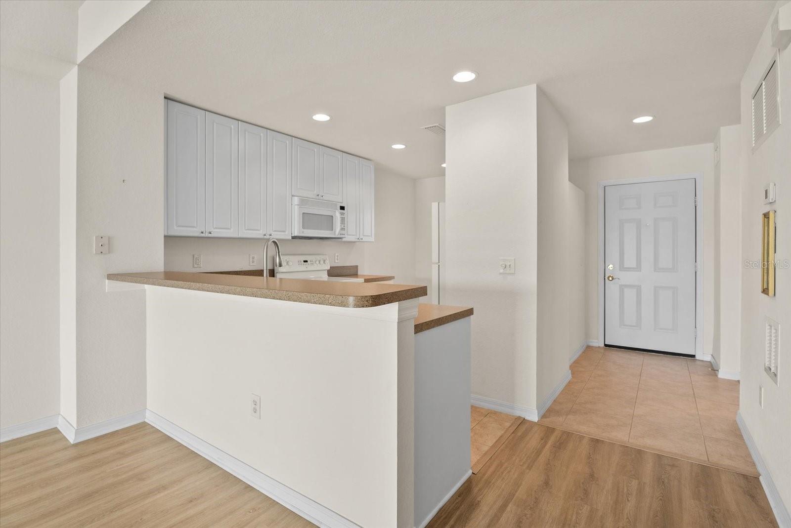 Image 10 of 44 For 5751 Sabal Trace Drive 103b57