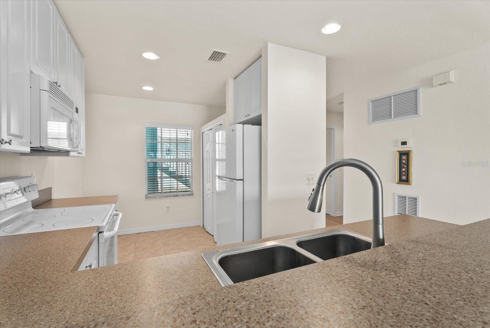 Image 12 of 44 For 5751 Sabal Trace Drive 103b57