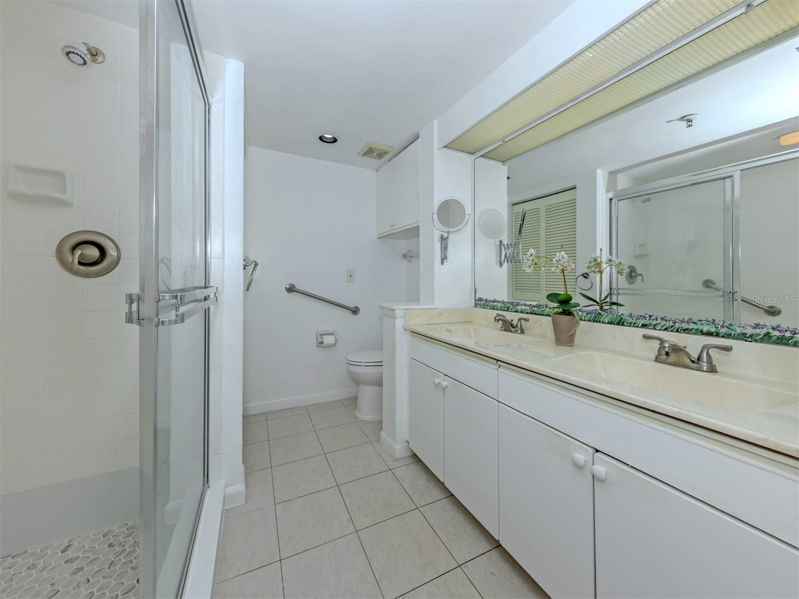 Image 14 of 38 For 925 Wexford Blvd Boulevard