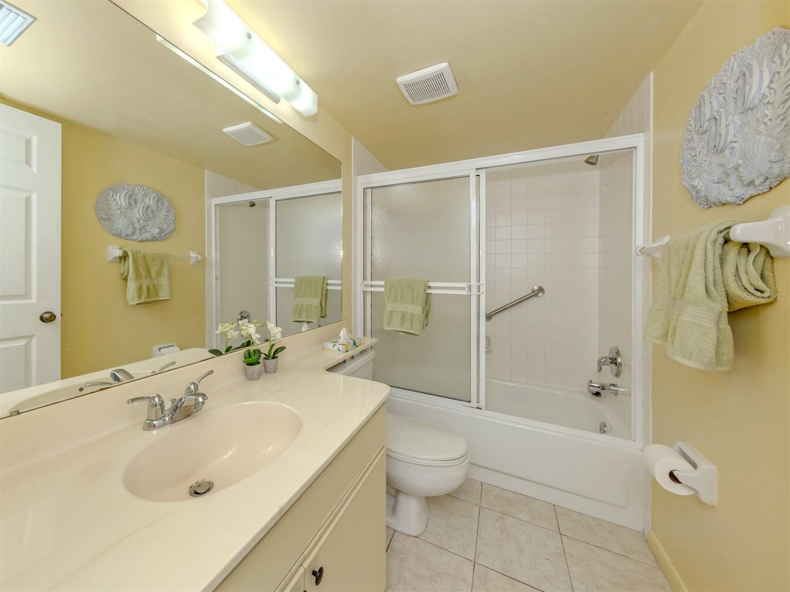 Image 22 of 38 For 925 Wexford Blvd Boulevard