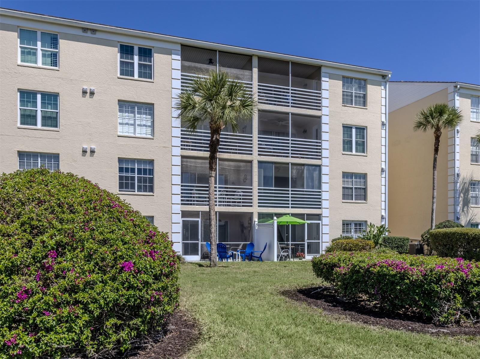 Image 24 of 38 For 925 Wexford Blvd Boulevard