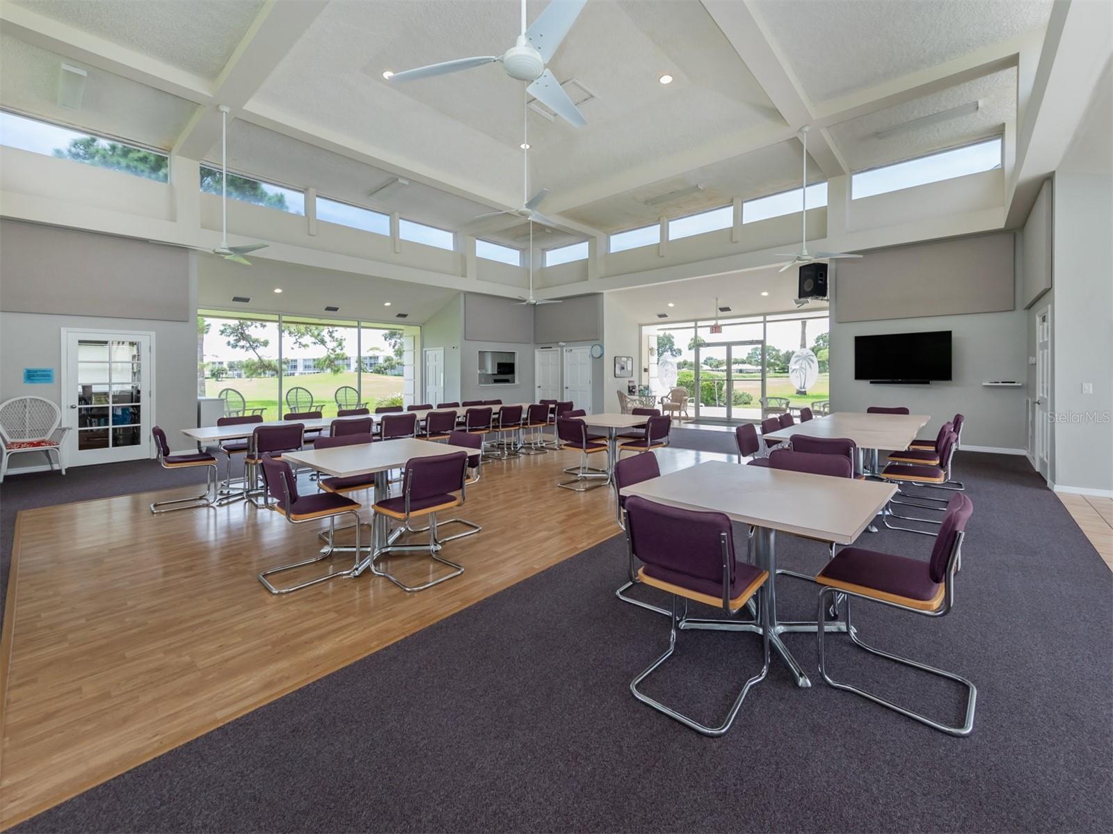 Image 29 of 38 For 925 Wexford Blvd Boulevard