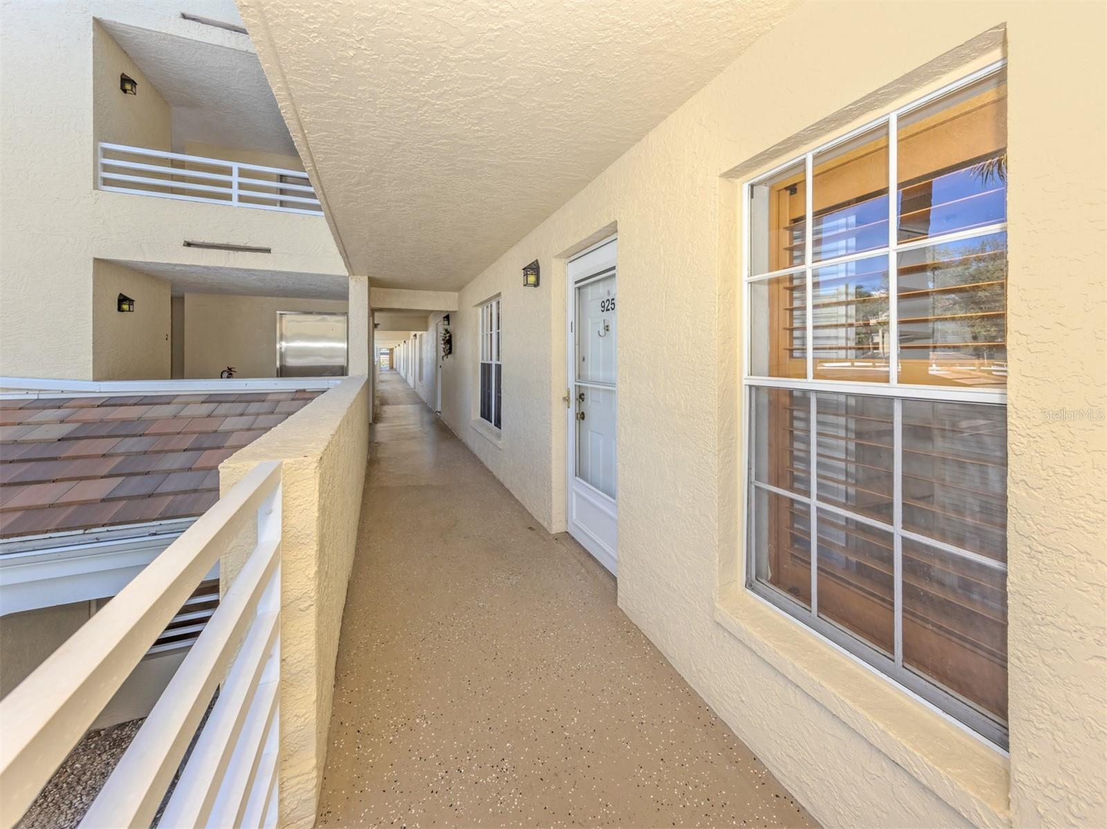 Image 4 of 38 For 925 Wexford Blvd Boulevard